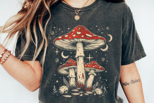 Camiseta gráfica unisex de bambú/algodón "Boho Retro Hippie Mushrooms Natural"